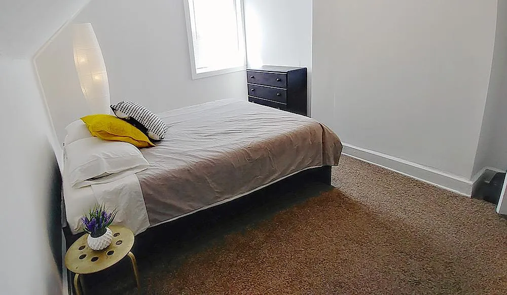 2 bed, 750 sqft, $1,400 — Photo 3