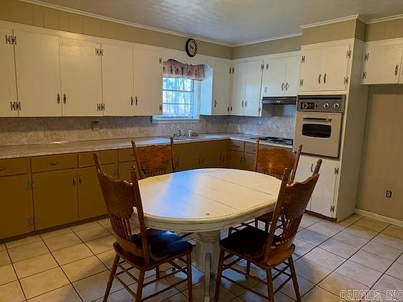 4th image of 573 Freedom Rd