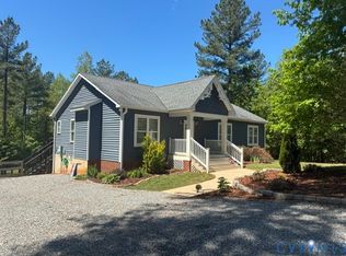 910 Manchester Rd, Bumpass, VA 23024