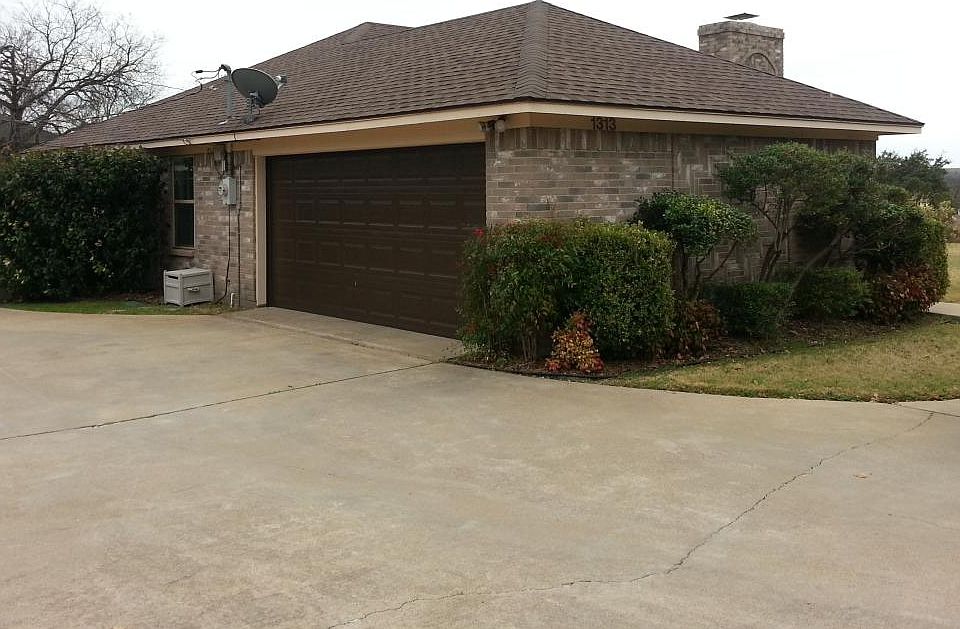 1st image of 1313 Colorado Dr
