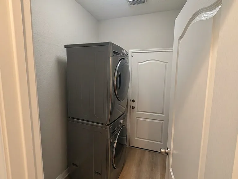 817 Maurice Dr — Photo 18