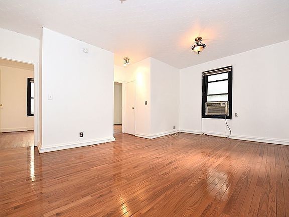 2nd image of 21-15 33rd St #H2