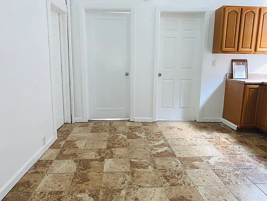 Rented by Thermos Realty & Management Inc | media 23