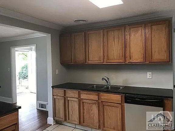 5th image of 48 Holman Ave
