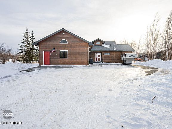 3rd image of 4671 S Canter Cir