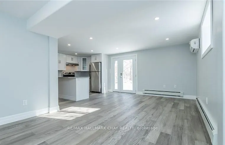 33 A Grove St E #LOWER — Photo 5