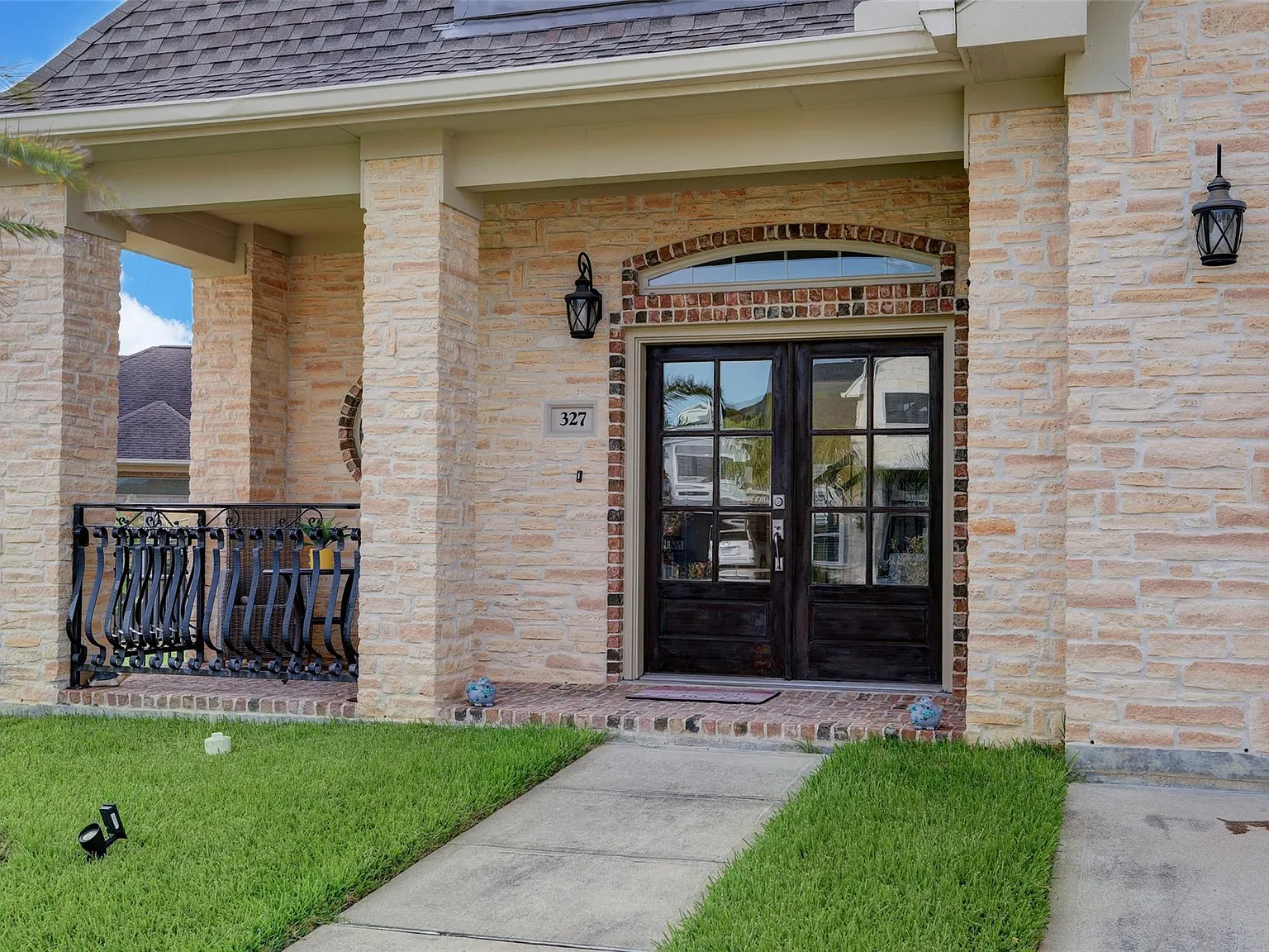 4 bed, 3.5 bath, 2631 sqft, $3,500 — Photo 4
