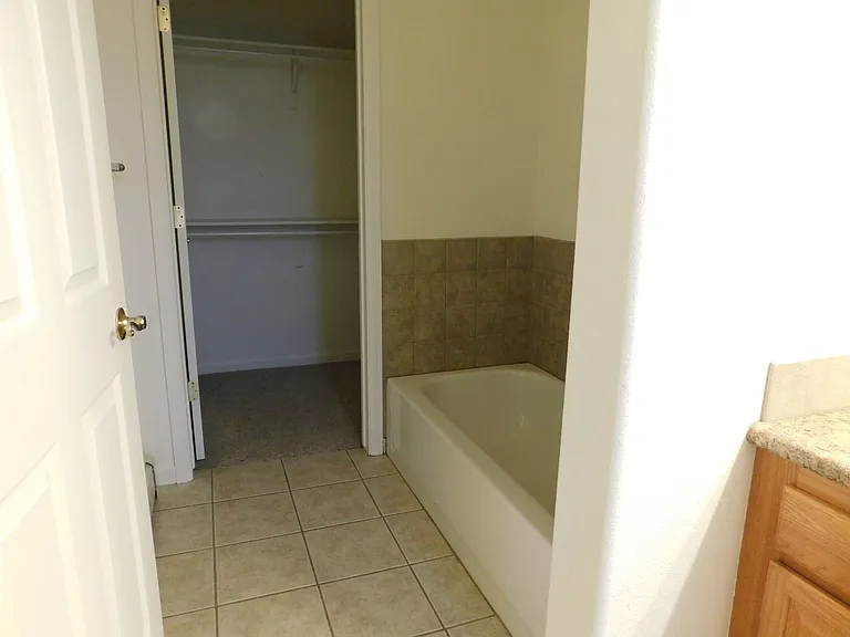 3016 Oakwood Dr — Photo 11