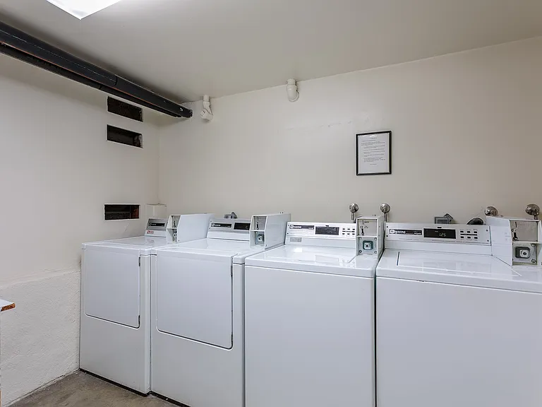 660 W Sierra Madre Blvd #U — Photo 15