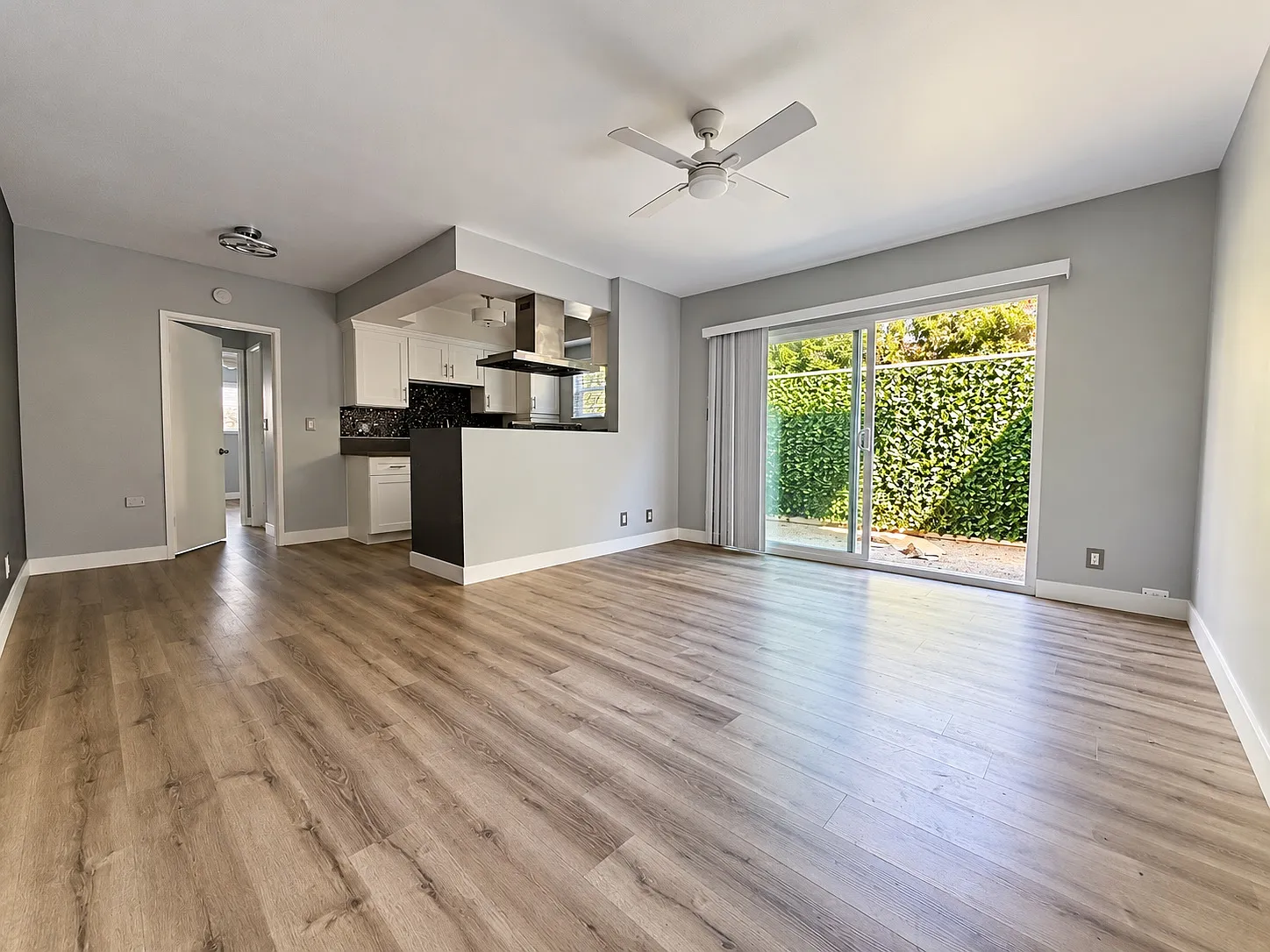1 bed, 691 sqft, $1,895 — Photo 2