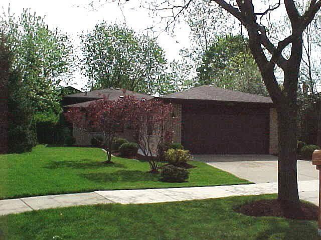 1st image of 2633 Luzern Ct