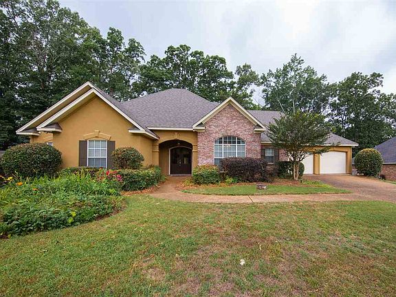 4th image of 284 Woodland Brook Dr
