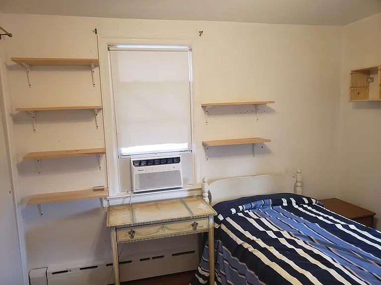 208 Trumbull Ave — Photo 10