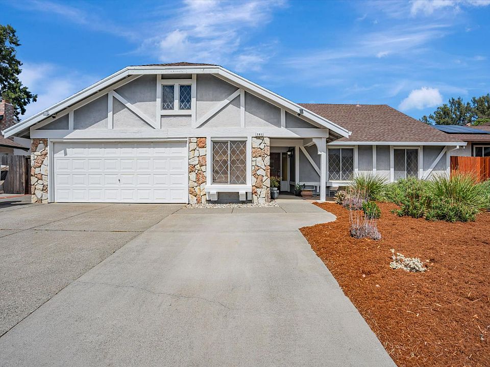 1st image of 361 Bishop Dr