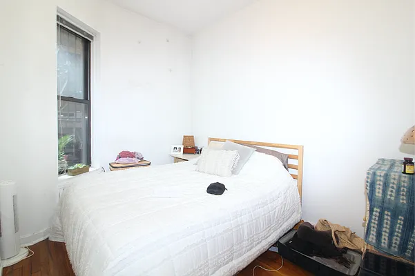 Rented by Compass | media 9