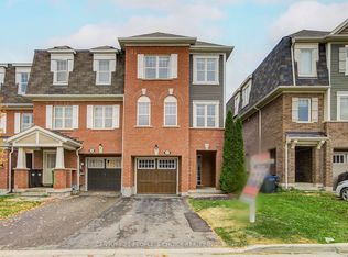 22 Quillberry Close, Brampton, ON L7A 4N8