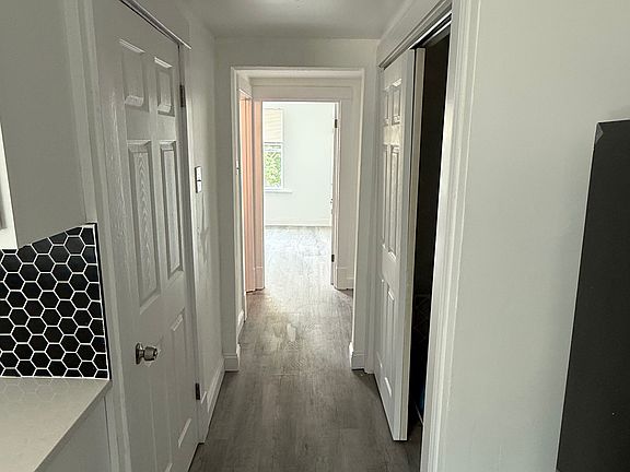 3rd image of 4973 Quincy St #B