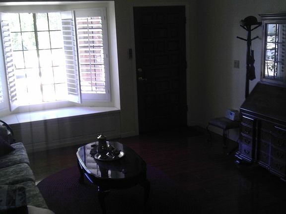 4th image of 7527 W Willow Ave