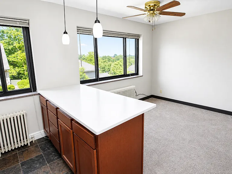 10 Purchase Pl — Photo 4