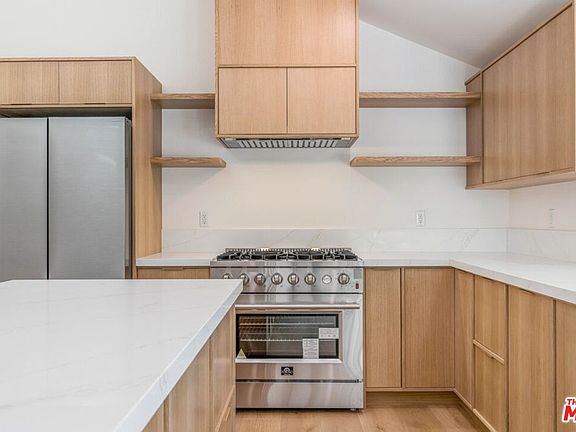5th image of 28771 Timberlane St