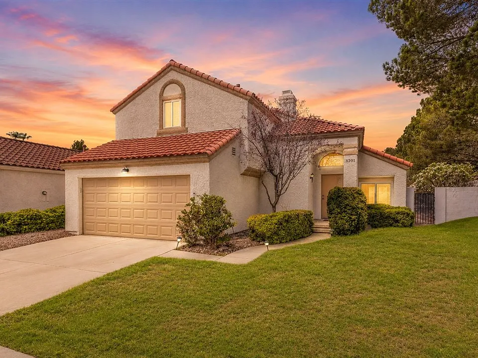 3201 Ventana Hills Dr