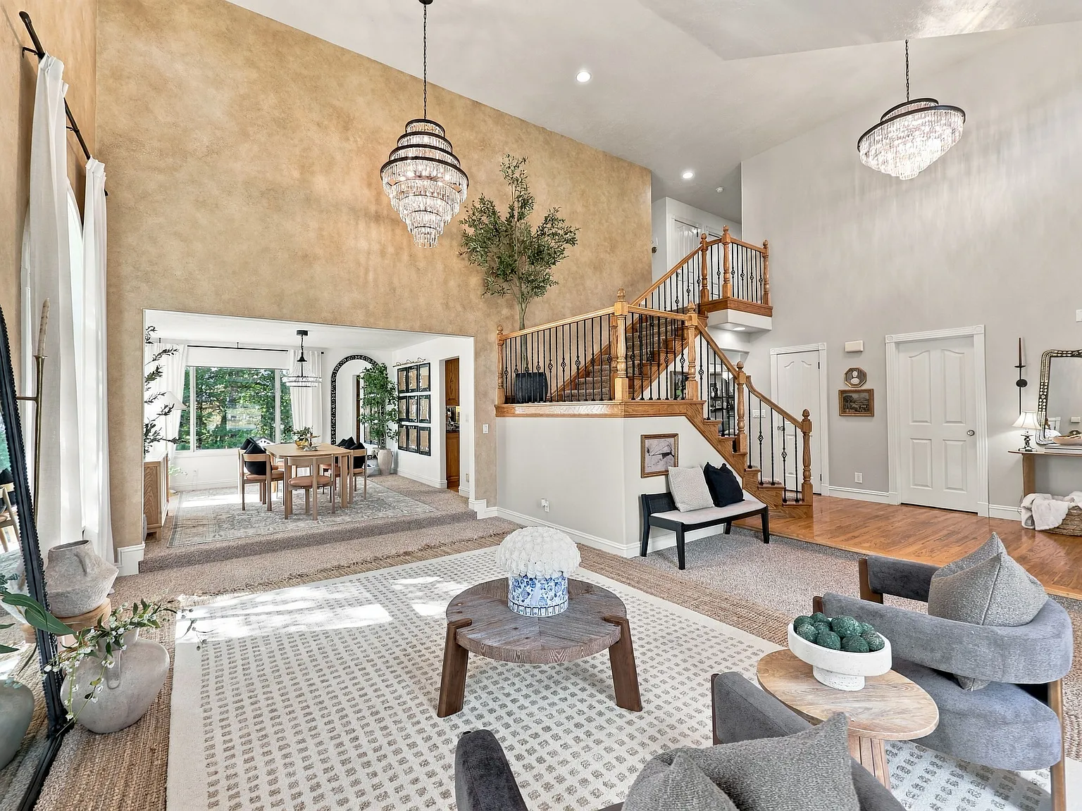 6 bed, 5603 sqft, $5,800 — Photo 4