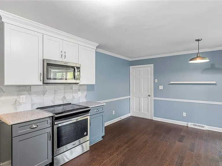4103 Oak Hollow Dr — Photo 13