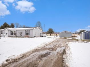 783 10th St, Plainwell, MI 49080