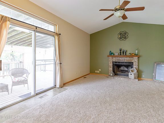 5th image of 974 Cambridge Dr