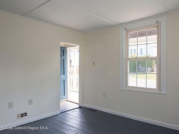 5th image of 84 Montgomery Street