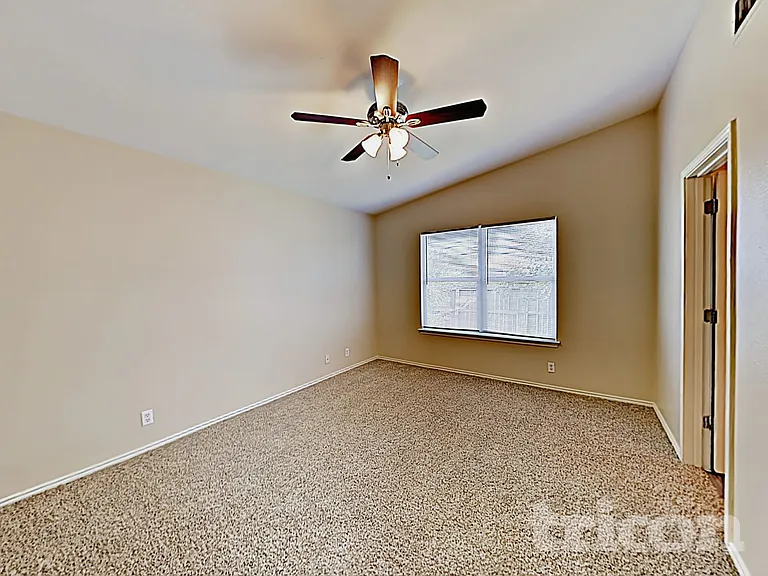 6734 Sandy Point Dr — Photo 9