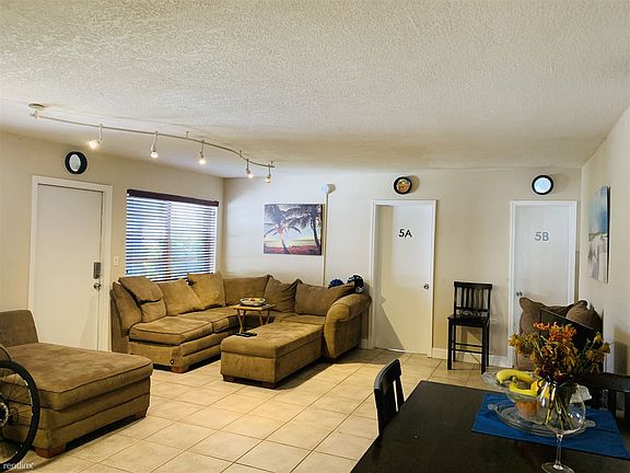 4th image of 715 NE 6th St #14238324