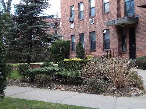 2nd image of 4722 215th Pl APT 3B