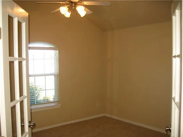16001 Korie Dr — Photo 4