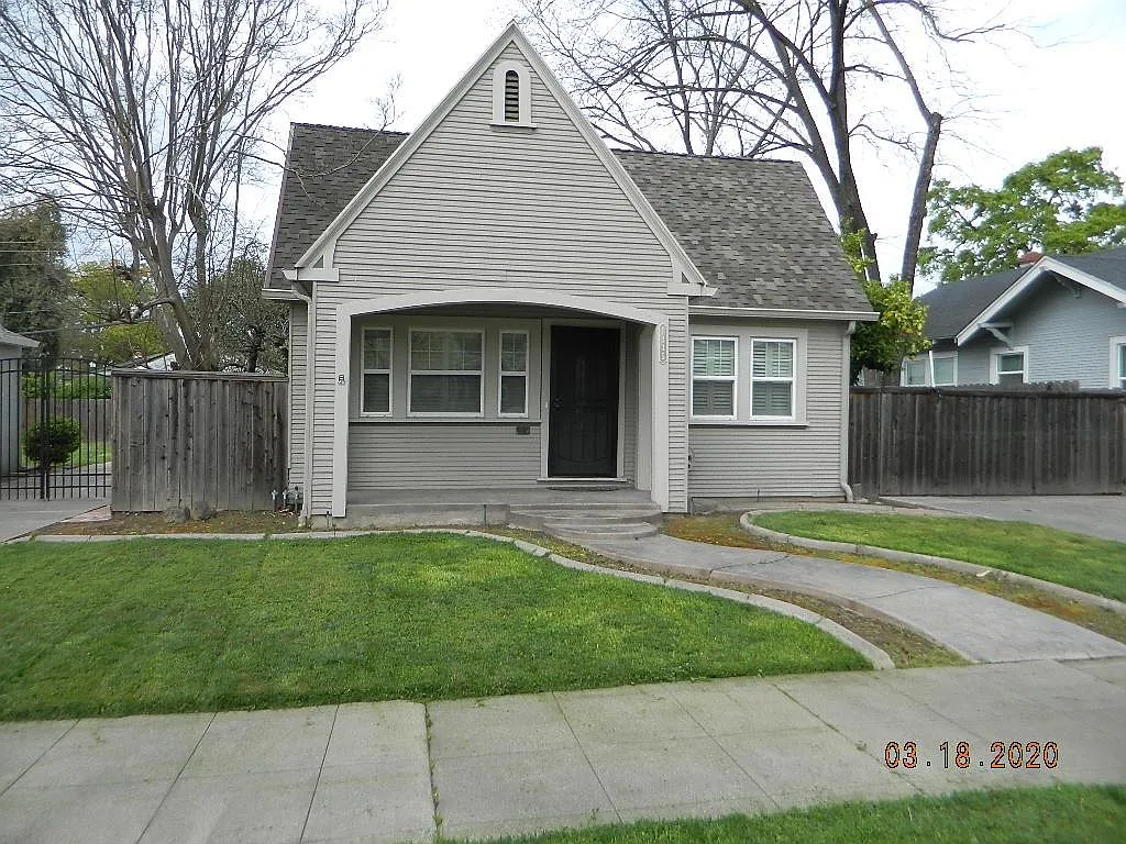 1235 W Elm St photo 1