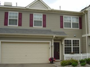 892 Braunworth Ct, Chaska, MN 55318