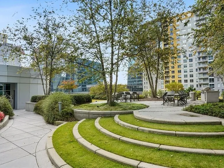 950 W Peachtree St NW — Photo 25