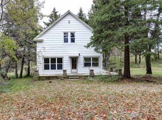 5662 Budnik Rd, Hatley, WI 54440