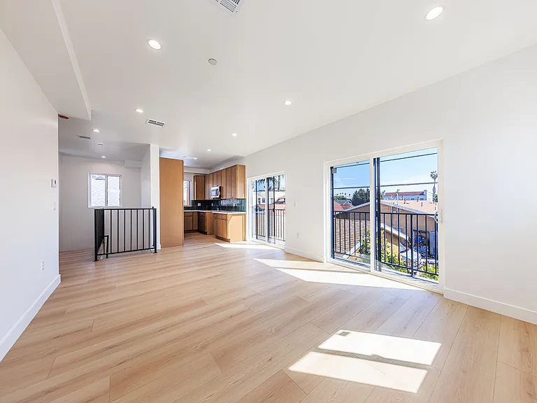 2424 S West View St — Photo 18