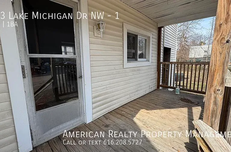 643 Lake Michigan Dr NW #1 — Photo 12