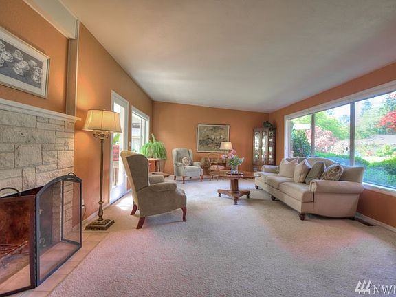 4th image of 2916 Boundary St SE
