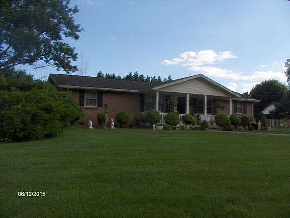 2nd image of 1504 36th Avenue Dr NE