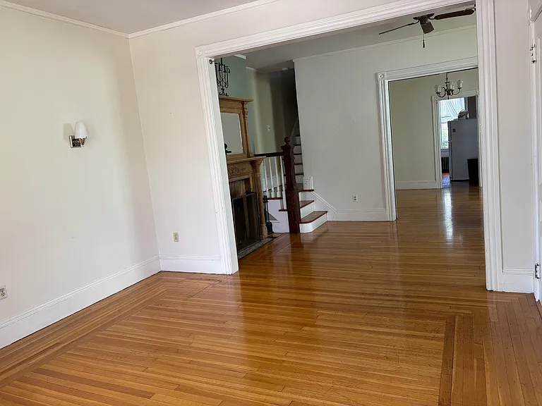 59 Bainbridge Ave — Photo 4
