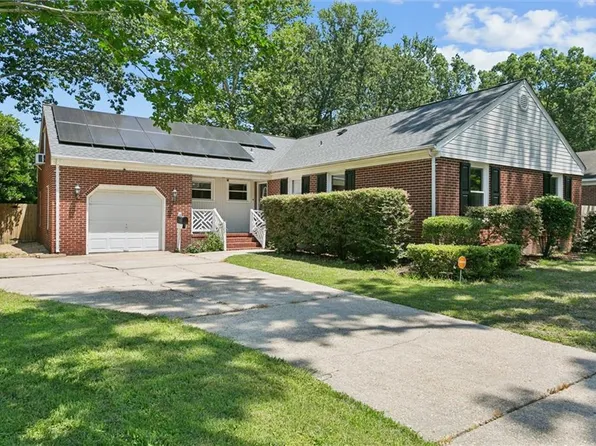 106 Artillery Rd, Hampton, VA 23669