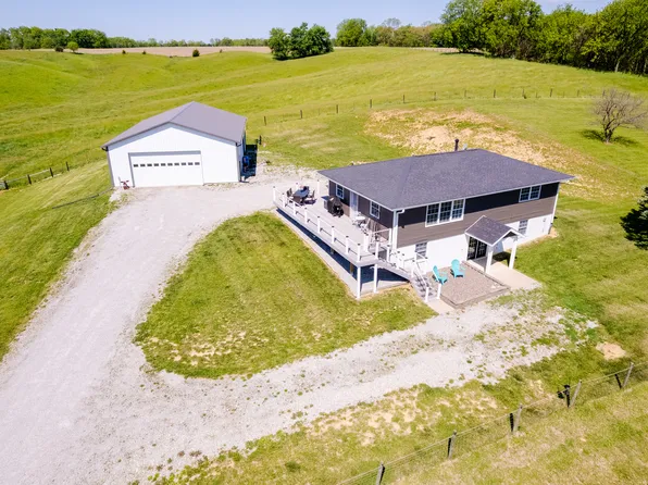 15800 63rd St, Milan, IL 61264