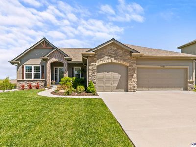9823 Rosewater Pkwy, Bennington, NE, 68007