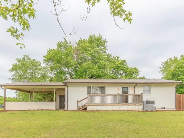 207 N Varnell Rd, Tunnel Hill, GA 30755