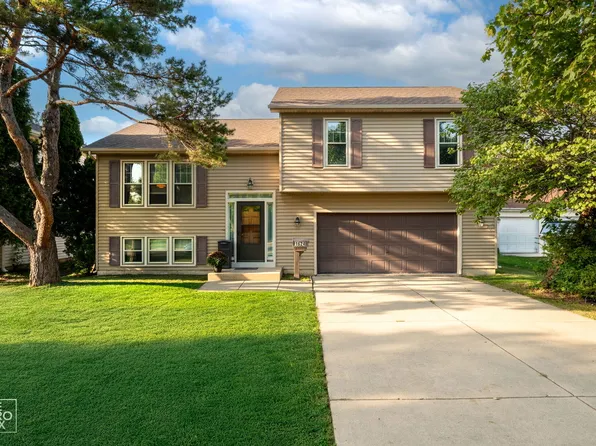 1624 Estes Ave, Des Plaines, IL 60018