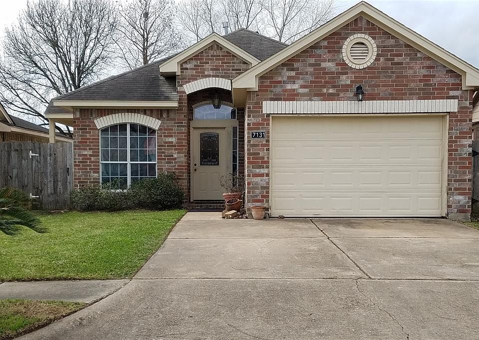 1st image of 7131 Village Lake Dr