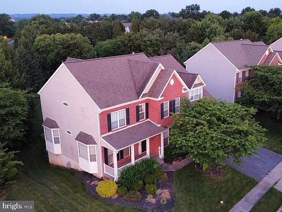 2nd image of 1901 Belford Ct
